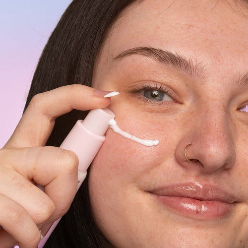 <div class="metafield-rich_text_field"><p>Apply evenly to the face after moisturising your skin. Let primer set before makeup application.</p></div>