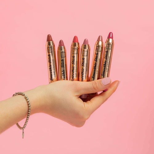 Outline the lips then fill in the full lip. Smack your lips for on-the-go lippie perfection!